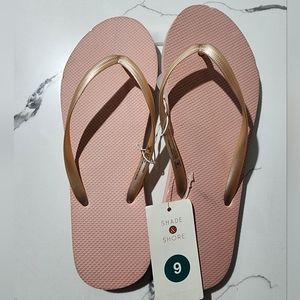 Women's Size 9 Flip-Flop Pink